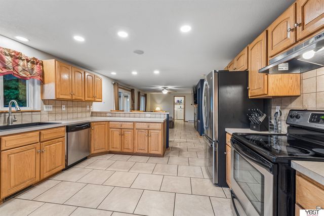 8887 Verdon Circle, Plattsmouth, NE 68048