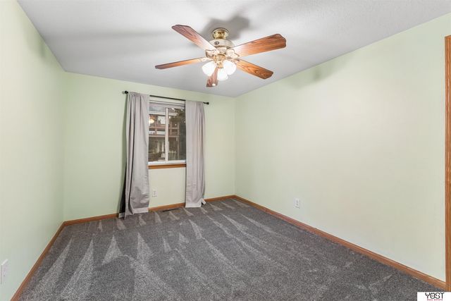 8887 Verdon Circle, Plattsmouth, NE 68048