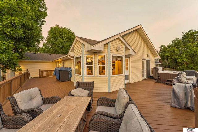 8887 Verdon Circle, Plattsmouth, NE 68048