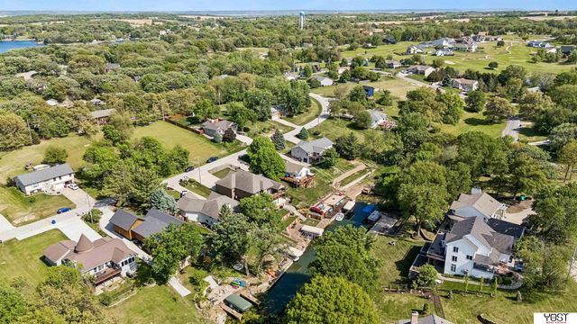 8887 Verdon Circle, Plattsmouth, NE 68048