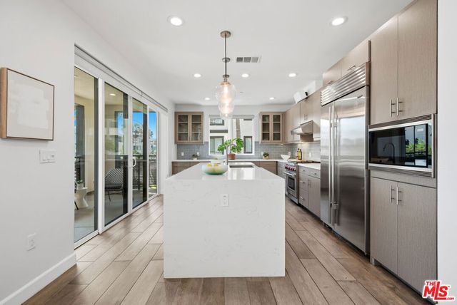 12550 W Fielding Circle 2, Playa Vista, CA 90094
