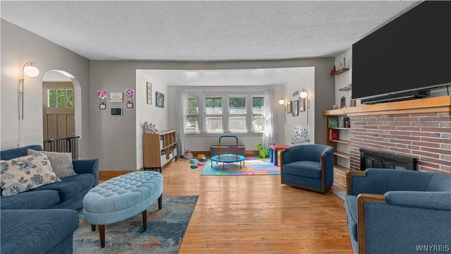 82 Crosby Avenue, Tonawanda, NY 14217