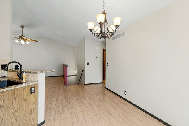 6525 E 39th Ct., Wichita, KS 67226