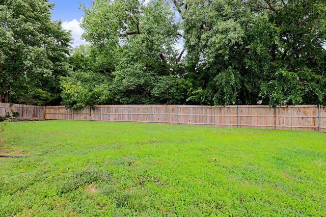 6525 E 39th Ct., Wichita, KS 67226