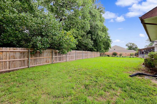 6525 E 39th Ct., Wichita, KS 67226