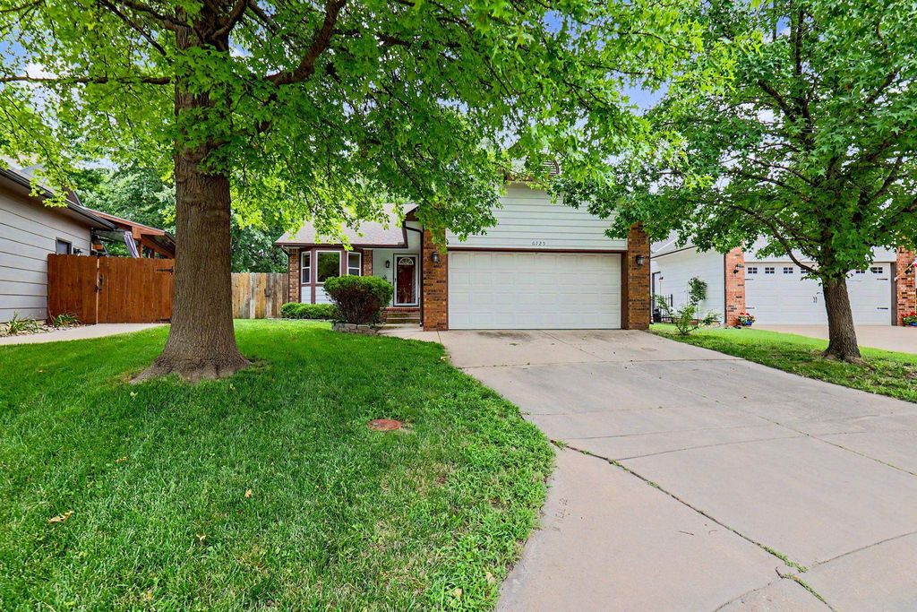 6525 E 39th Ct., Wichita, KS 67226