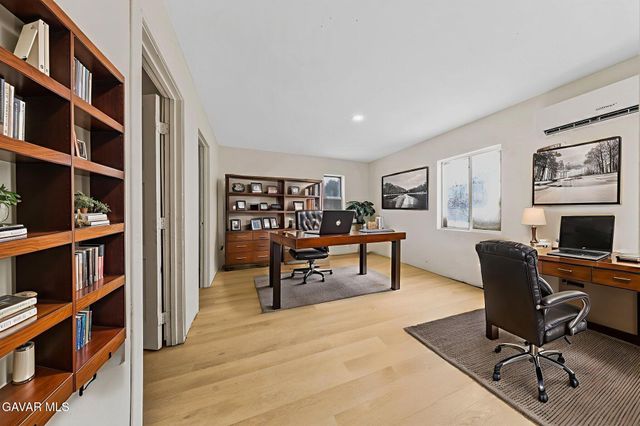 38652 E 9th Street, Palmdale, CA 93550