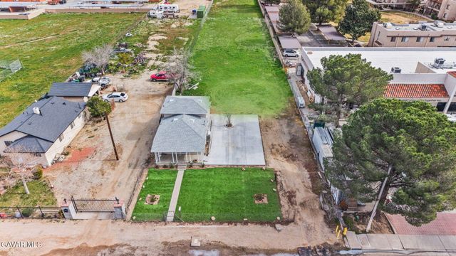 38652 E 9th Street, Palmdale, CA 93550