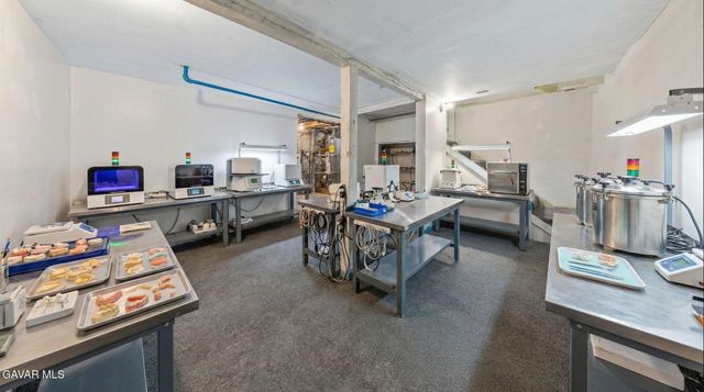 38652 E 9th Street, Palmdale, CA 93550