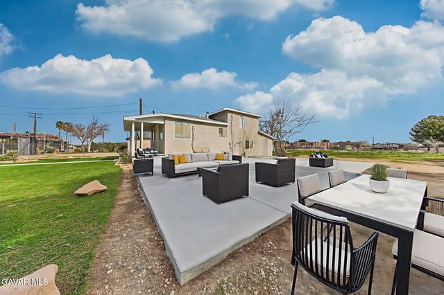 38652 E 9th Street, Palmdale, CA 93550