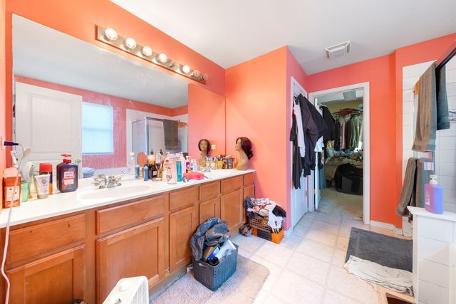 269 S Palmer Drive, Bolingbrook, IL 60490