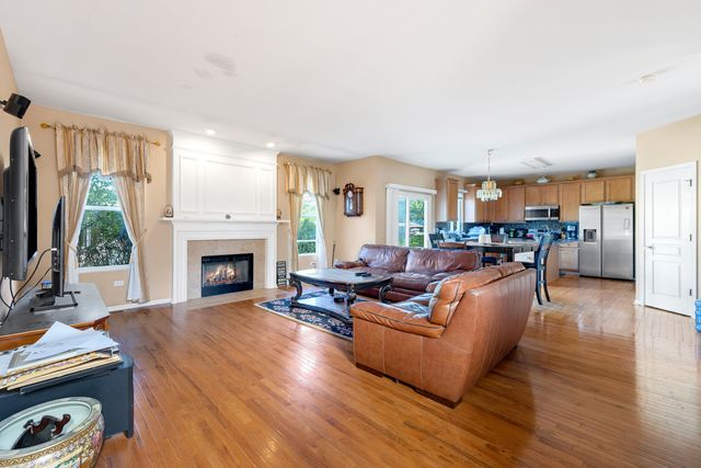 269 S Palmer Drive, Bolingbrook, IL 60490