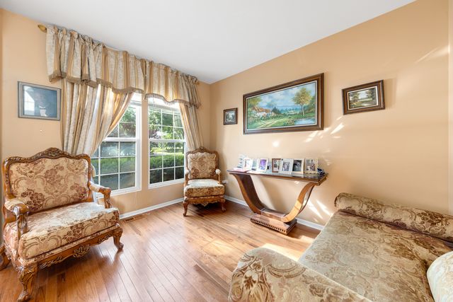 269 S Palmer Drive, Bolingbrook, IL 60490
