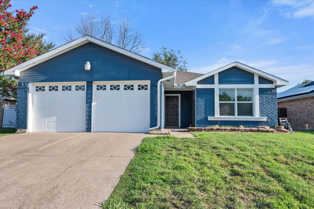 411 Lantana Drive, Arlington, TX 76018 — photo 2