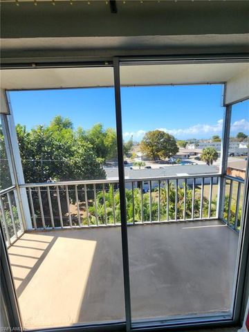 4906 Victoria DR # 404, Cape Coral, FL 33904