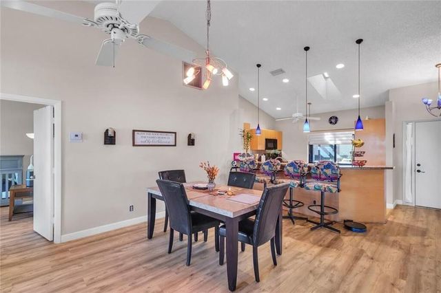 7212 PRIMROSE Lane 7212, Tamarac, FL 33321