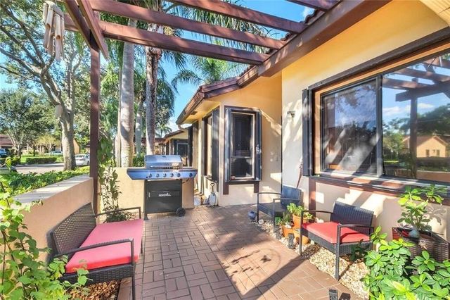 7212 PRIMROSE Lane 7212, Tamarac, FL 33321