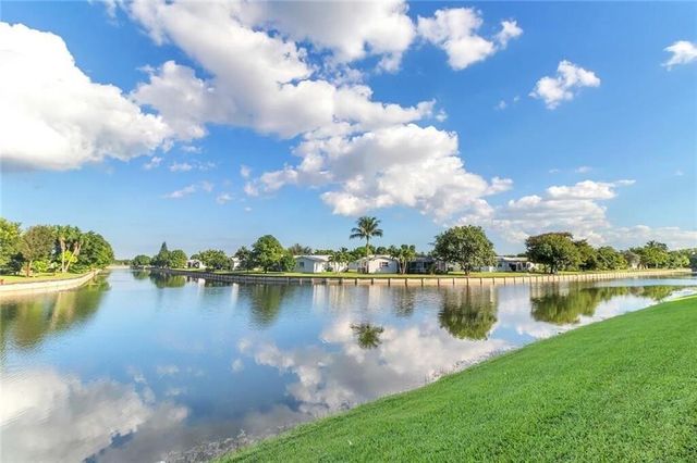 7212 PRIMROSE Lane 7212, Tamarac, FL 33321