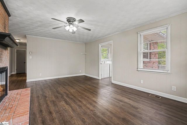 2 Ayersdale Drive, Taylors, SC 29687