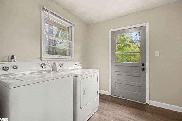 2 Ayersdale Drive, Taylors, SC 29687