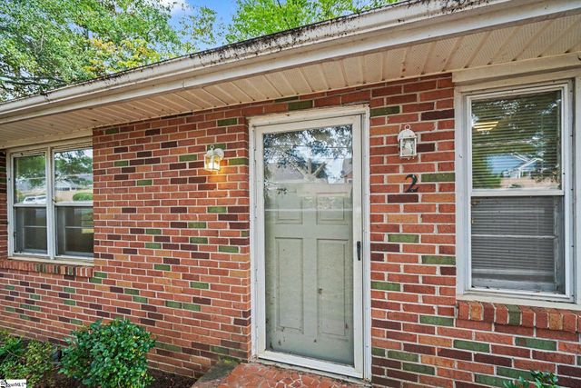 2 Ayersdale Drive, Taylors, SC 29687