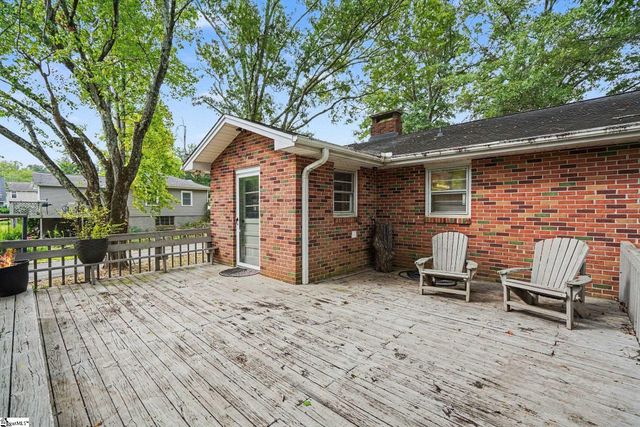 2 Ayersdale Drive, Taylors, SC 29687