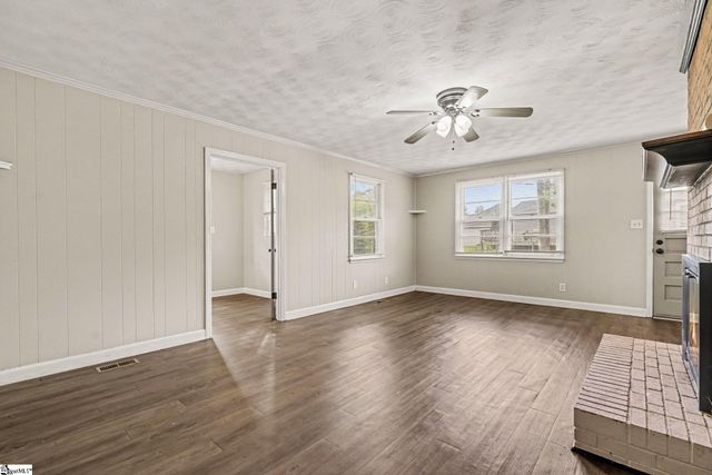 2 Ayersdale Drive, Taylors, SC 29687