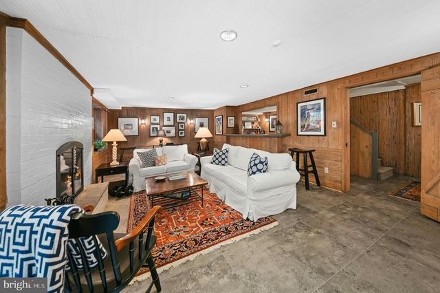 2277 MAIN ST, Bethlehem, PA 18017