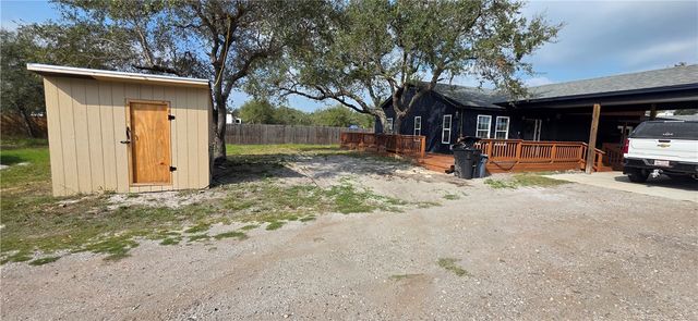 1122 Lee, Aransas Pass, TX 78336