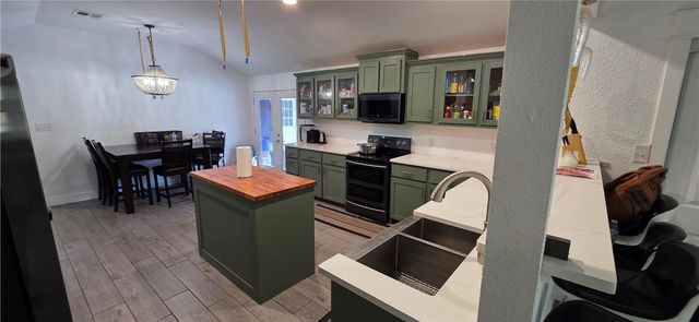 1122 Lee, Aransas Pass, TX 78336