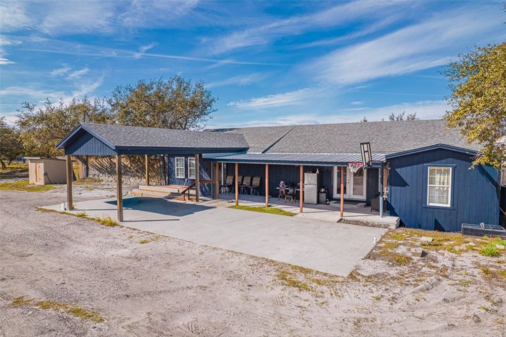 1122 Lee, Aransas Pass, TX 78336 — photo 3
