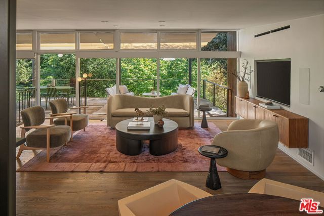 12632 W Sunset Boulevard, Los Angeles, CA 90049