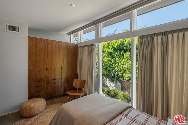 12632 W Sunset Boulevard, Los Angeles, CA 90049