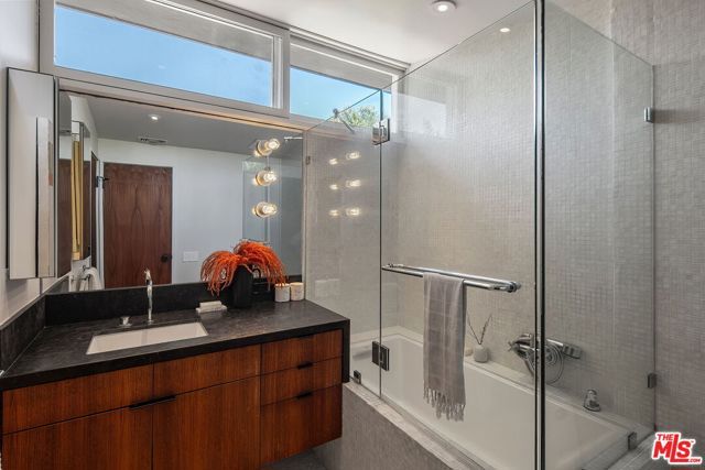 12632 W Sunset Boulevard, Los Angeles, CA 90049