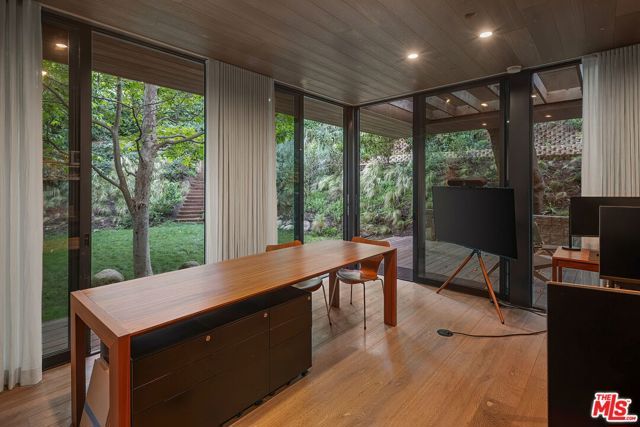 12632 W Sunset Boulevard, Los Angeles, CA 90049