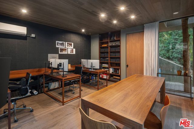 12632 W Sunset Boulevard, Los Angeles, CA 90049