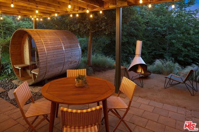 12632 W Sunset Boulevard, Los Angeles, CA 90049