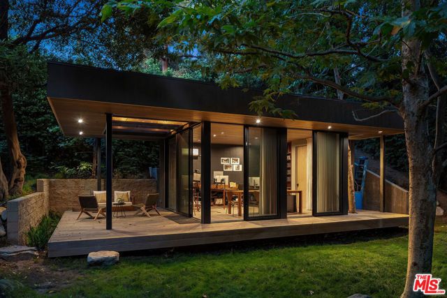 12632 W Sunset Boulevard, Los Angeles, CA 90049