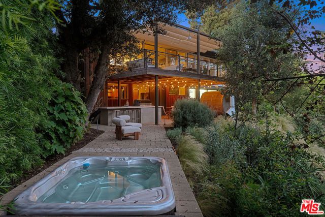 12632 W Sunset Boulevard, Los Angeles, CA 90049