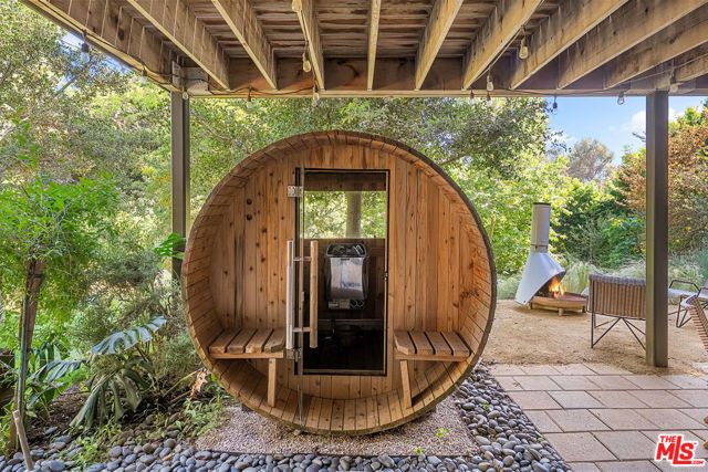 12632 W Sunset Boulevard, Los Angeles, CA 90049