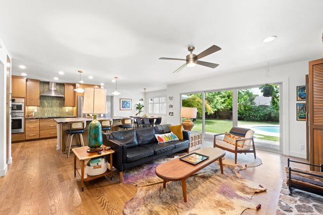 1989 University Ave, Sacramento, CA 95825
