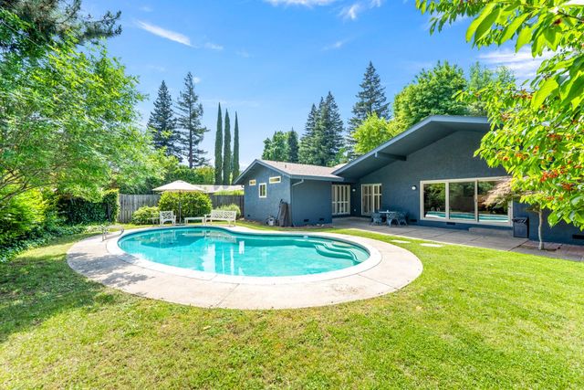 1989 University Ave, Sacramento, CA 95825