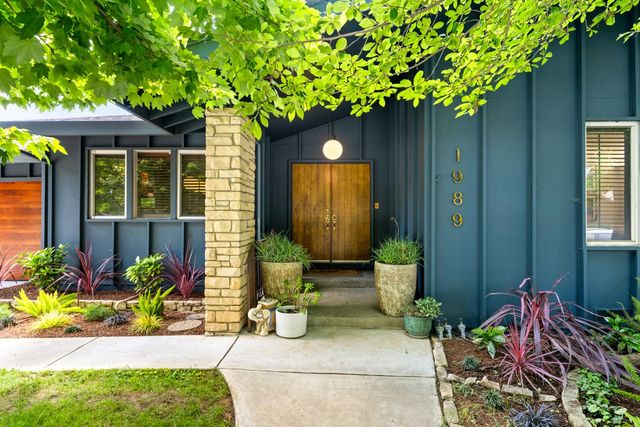 1989 University Ave, Sacramento, CA 95825