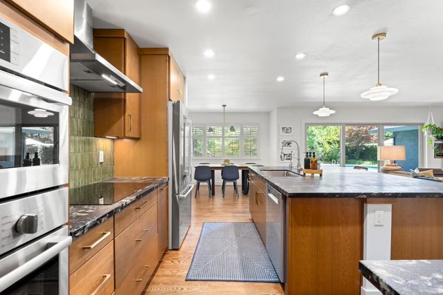 1989 University Ave, Sacramento, CA 95825