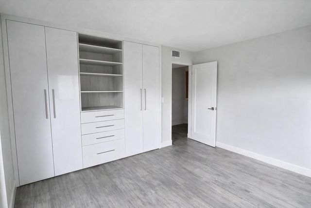 3220 Bayview Drive 211, Fort Lauderdale, FL 33306