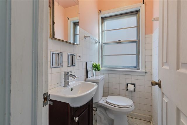 1700 W 103rd Street, Chicago, IL 60643