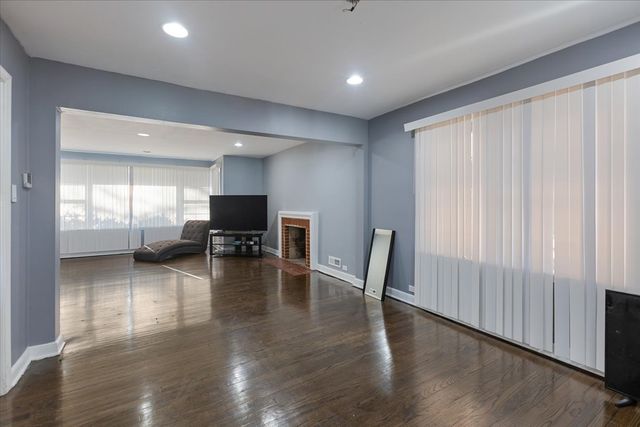 1700 W 103rd Street, Chicago, IL 60643