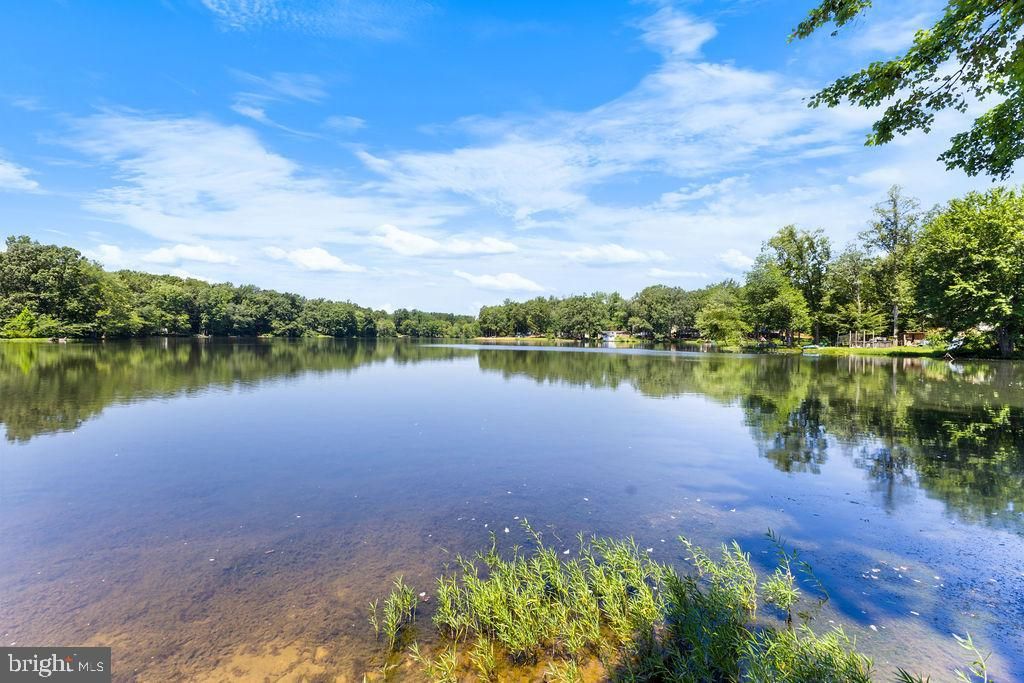 1035 LAKEVIEW DR, Stafford, VA 22556