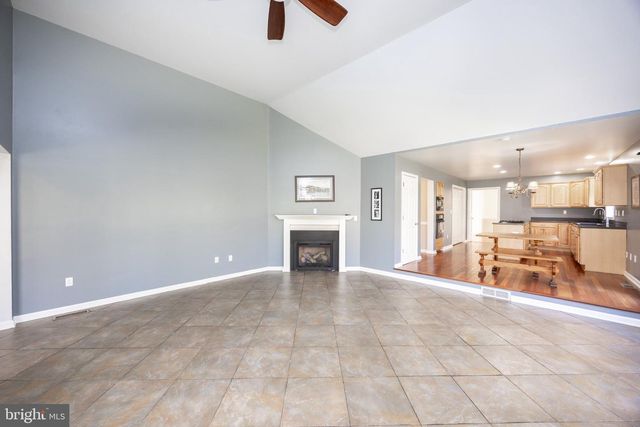 7 WARREN CIR, Glenmoore, PA 19343