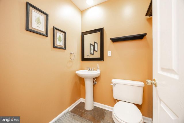 7 WARREN CIR, Glenmoore, PA 19343